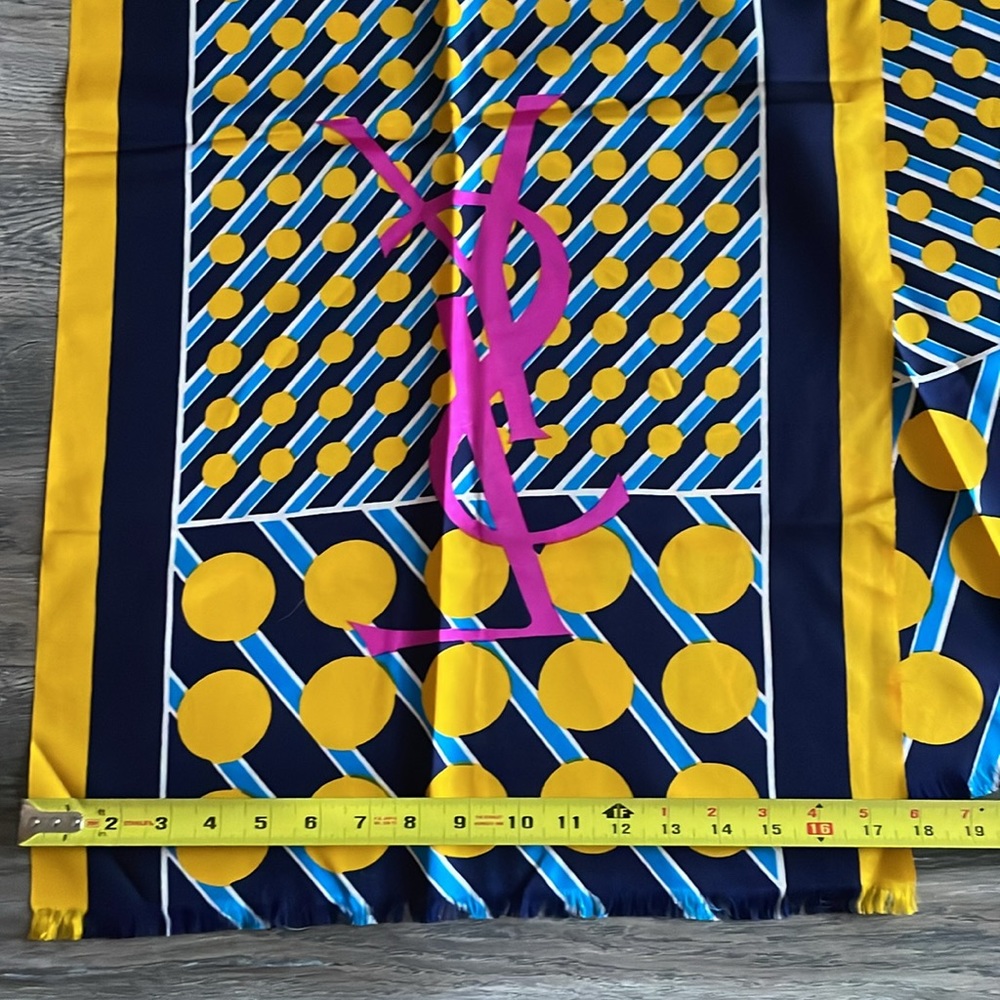 New vintage 70’s multicolored Yves Saint Laurent large silk scarf - Picture 7 of 7